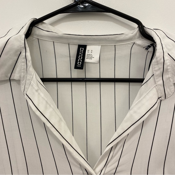 H&M lightweight striped collared button up - Picture 3 of 5
